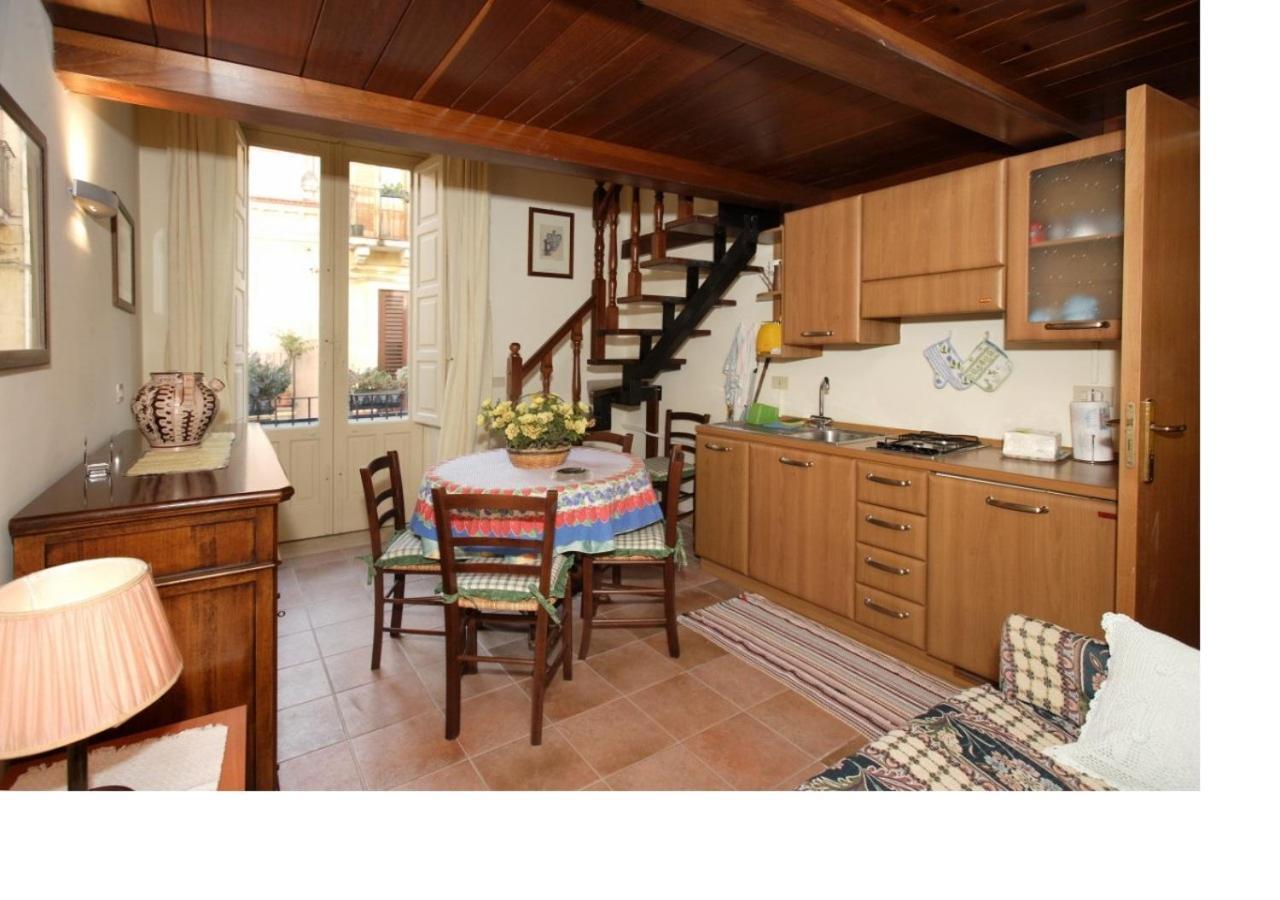 Apartment Central 4 タオルミーナ エクステリア 写真